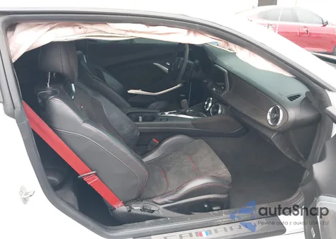 2018 Chevrolet Camaro Zl1 из США, поврежденный, VIN 1G1FJ1R65J0172653